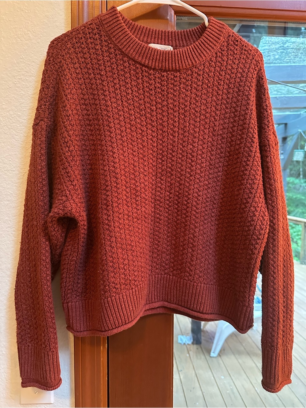 Universal Thread Women's Brick Red Textured Crewneck Sweater